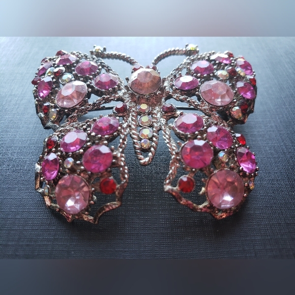 Rhinestone Butterfly Vintage pot metal brooch pin pink Unsigned Beauty - Picture 1 of 4